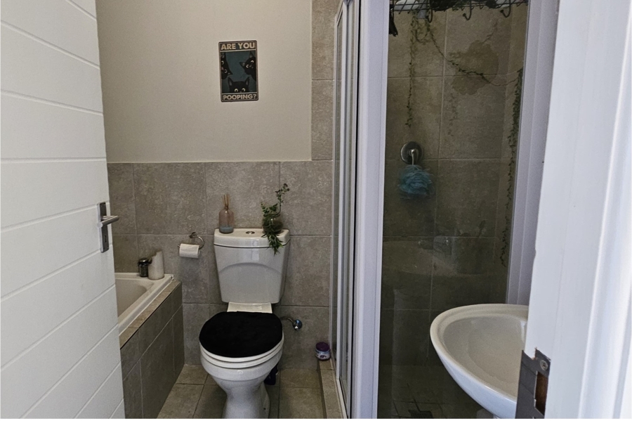 2 Bedroom Property for Sale in Zonnendal Western Cape
